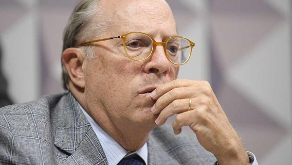 Advogado autor de impeachment de Dilma Rousseff realiza pedido contra Bolsonaro