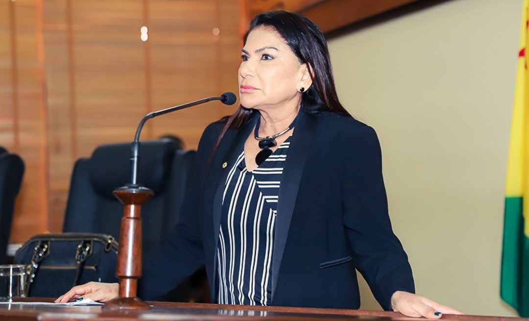 Antonia Sales reconhece esforço de manifeste cruzeirense “É um herói”