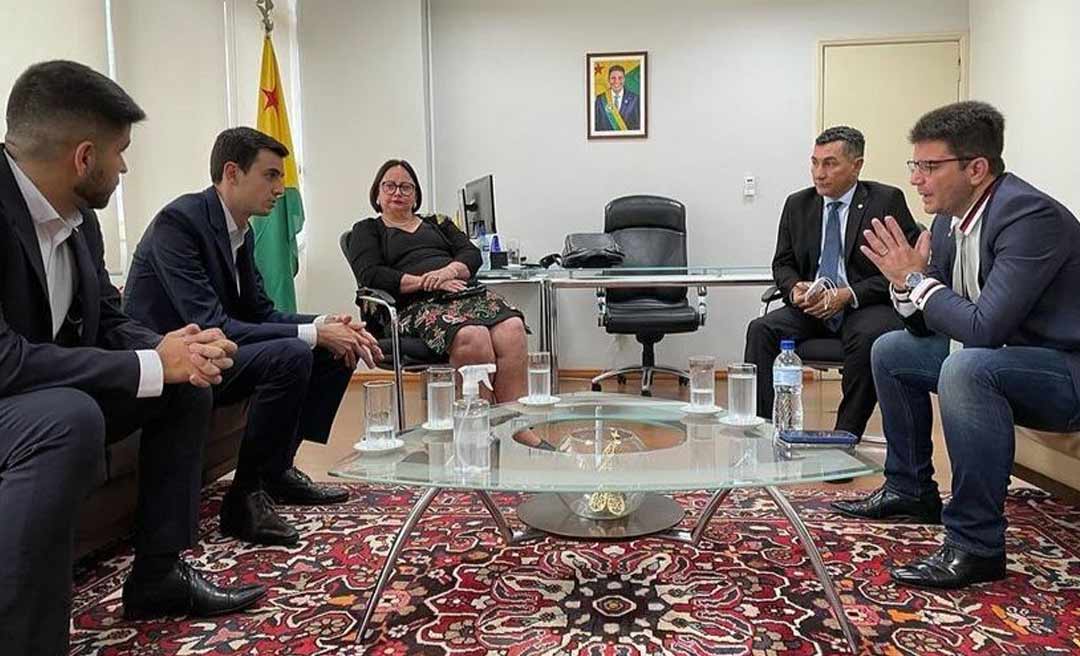 Gladson Cameli anuncia que Azul Linhas Aéreas vai voltar a operar no Acre em 90 dias