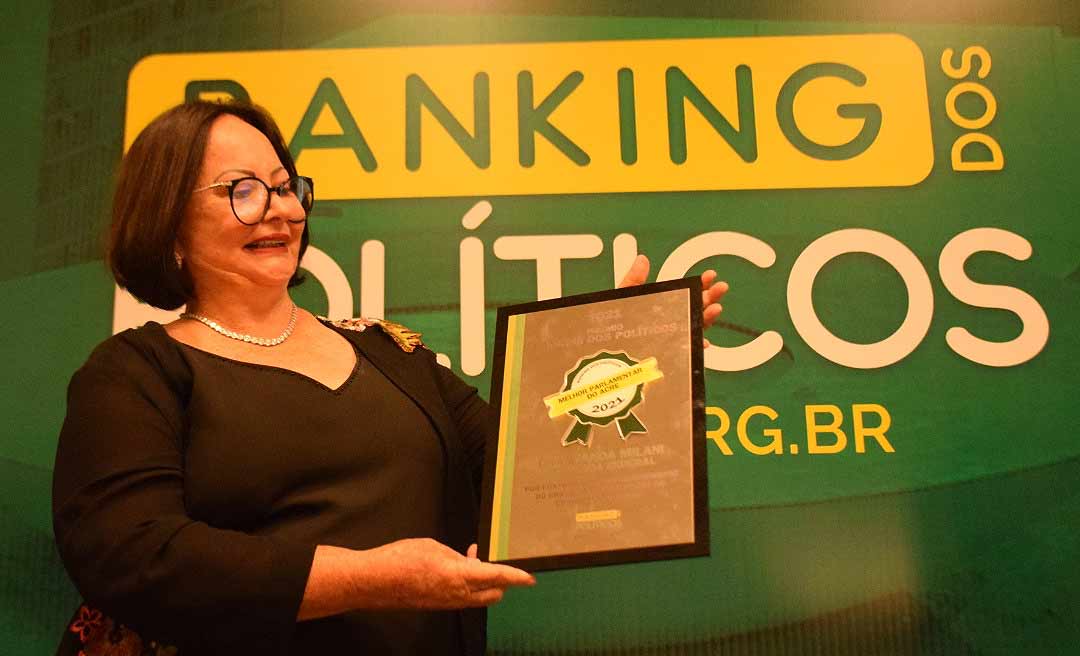Vanda Milani recebe prêmio de Melhor Parlamentar do Estado do Acre