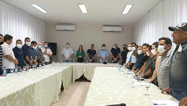 Encontro do PP teve lavagem de roupa suja, porrada na mesa e quase tapa na cara