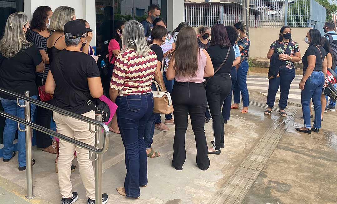 Professores da Seme alegam ter sido excluídos de pagamento do abono do Fundeb