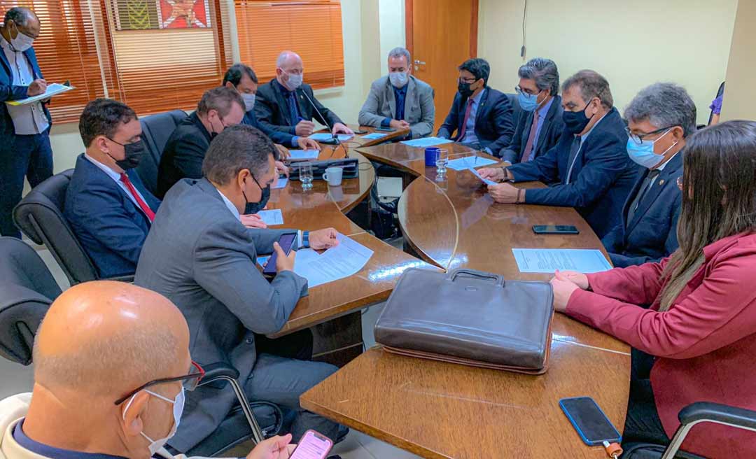 Comissões da Aleac aprovam pedido de empréstimo de R$ 32 milhões para a compra de helicóptero e instalação de hangar