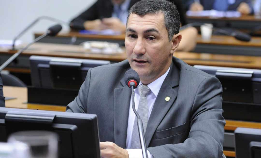 Presidente da Câmara anuncia análise do Refis para amanhã e Jesus Sérgio adianta que vai votar favorável à proposta