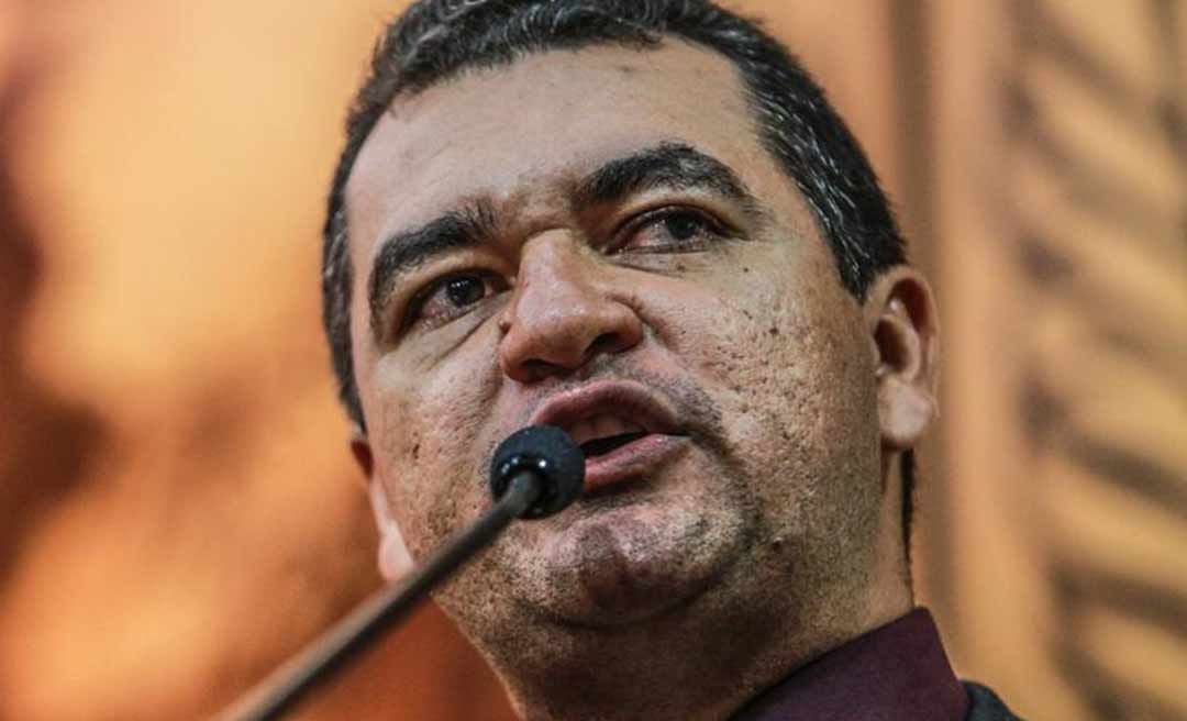 Cadmiel se refere a servidores da Saúde como “gado” e “incautos” e acusa Jenilson de fazer “jogo”; tucano pediu desculpas