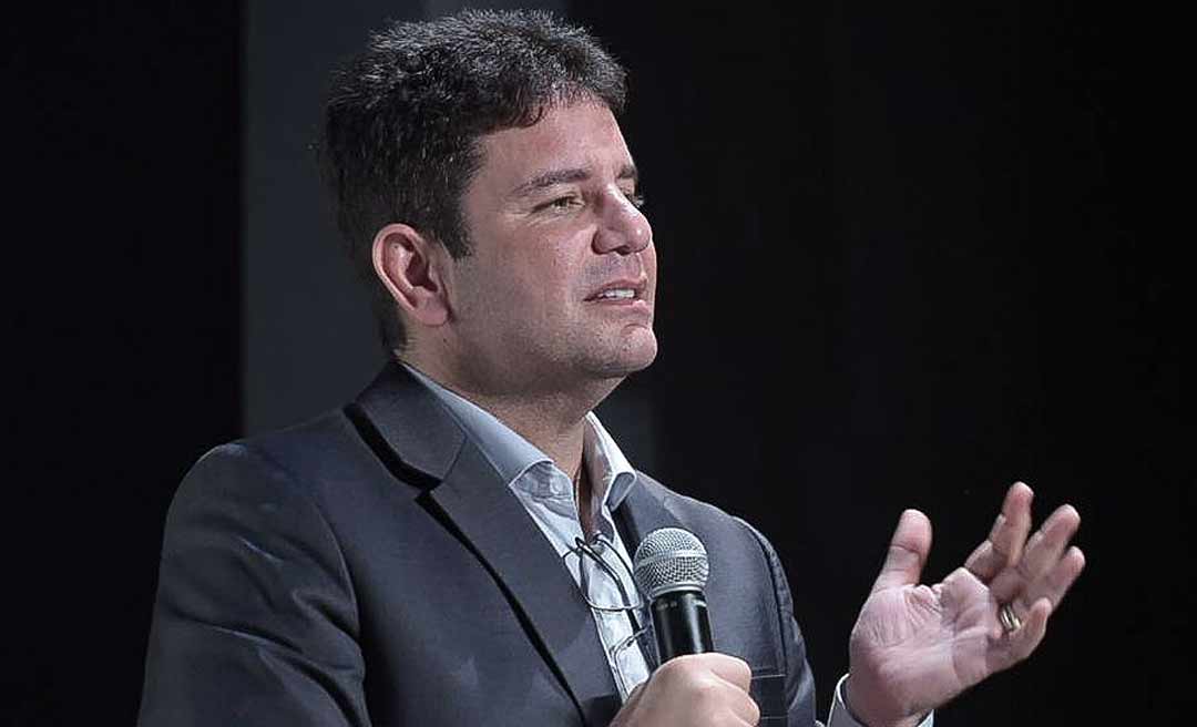 “Até agora não sei o motivo. Não estou chateado”, diz Gladson sobre operação da PF