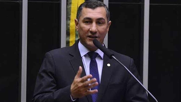 Jesus Sérgio apresenta emenda à MP para garantir internet gratuita à indígenas, quilombolas e ribeirinhos