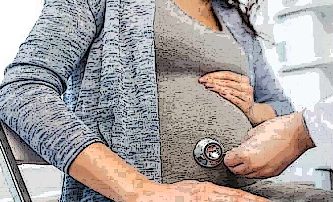 No Acre, mulher que fingiu gravidez para receber dinheiro deve indenizar ex-parceiro