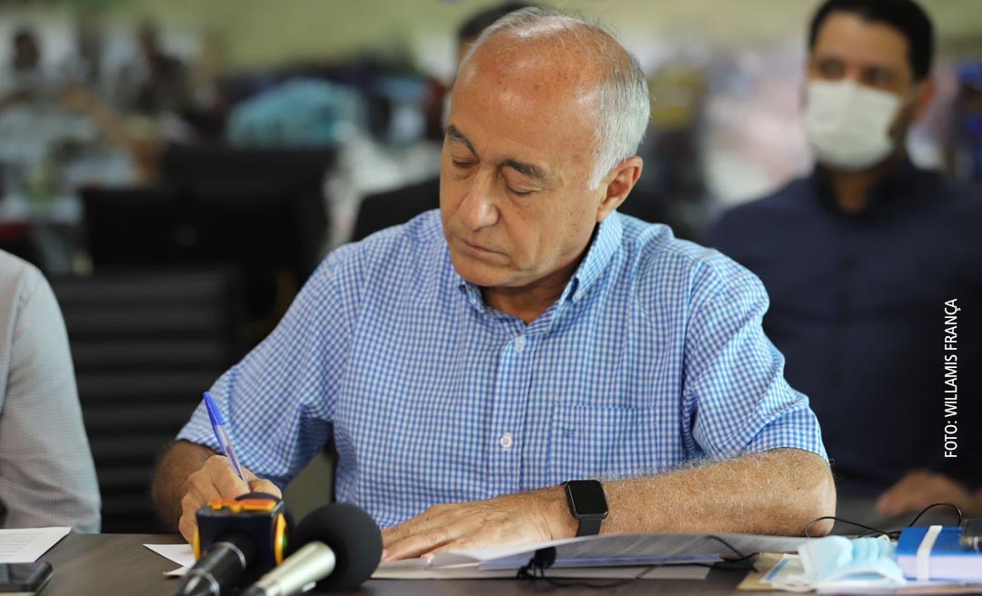 Bocalom decreta intervenção por 120 dias no Sindicol e no Siturb