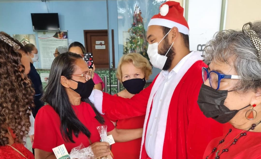 Fundhacre realiza especial de natal para pacientes do hospital