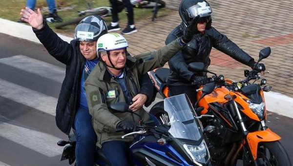 Motociatas de Bolsonaro custaram R$ 5 milhões aos cofres públicos