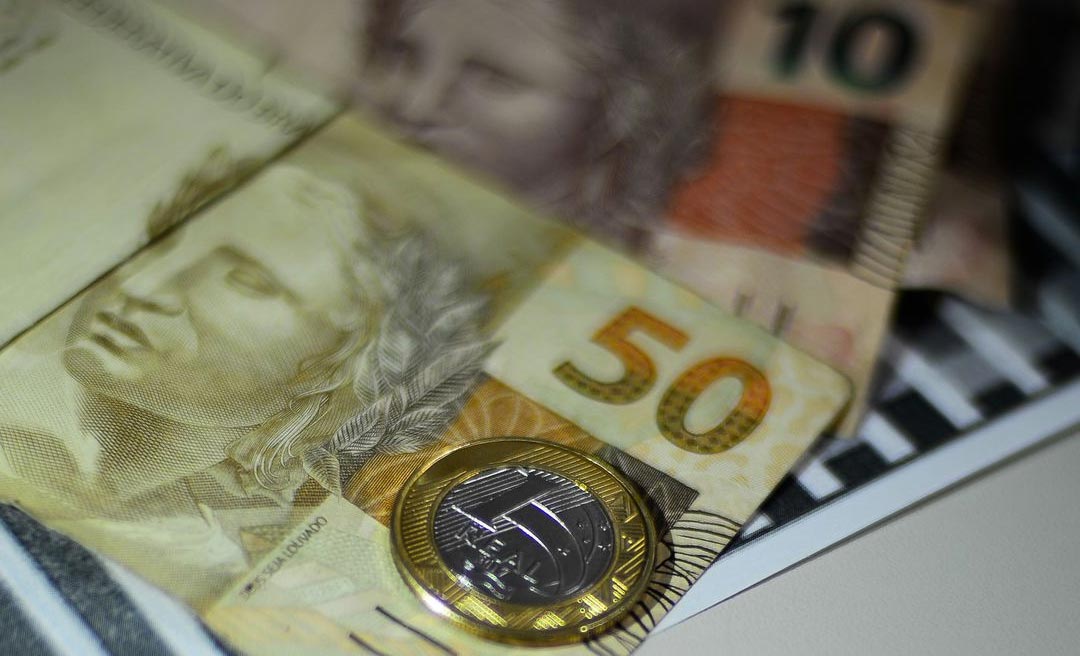 Presidente Jair Bolsonaro prorroga desoneração da folha para 17 setores até 2023