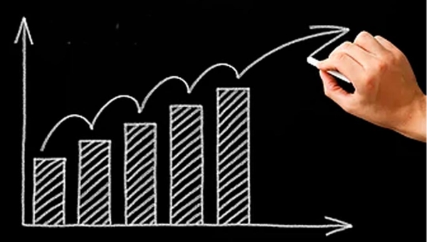 Sinproacre protocola ofícios referentes proposta de tabela salarial atualizada dos professores do Acre