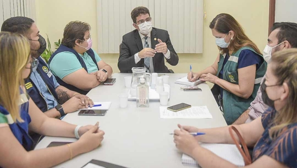 Governo discute estratégias para ampliação dos atendimentos em saúde