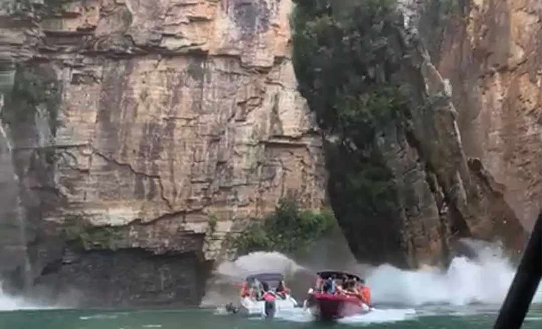 Cânion desaba, atinge lanchas de turistas e causa morte em Capitólio, MG