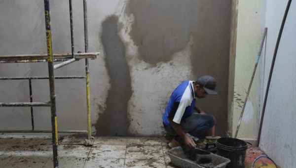 Delegado-Geral vistoria obras das unidades da Polícia Civil na capital