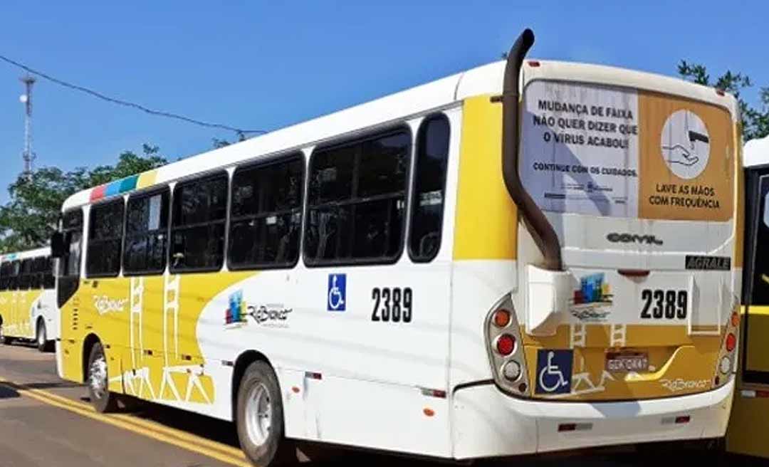 Moradores do Quixadá bloqueiam Terminal Central em protesto à falta de ônibus