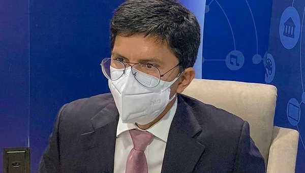 Médico infectologista diz que vacinação por meio de mutirões é o ‘remédio’ para conter 3ª onda da covid