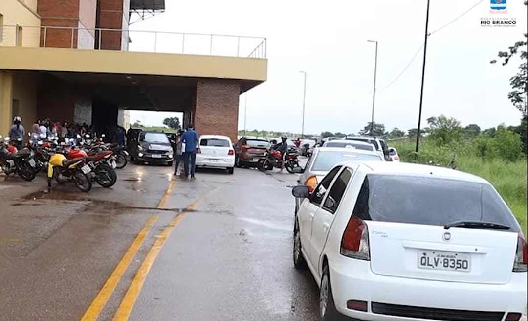 724 pessoas testaram positivo para covid-19 no drive-thru do Arena da Floresta ontem