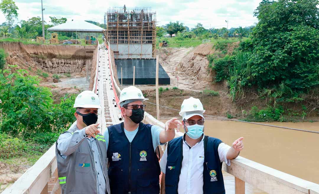 Gladson Cameli visita as obras do anel viário de Brasileia e Epitaciolândia