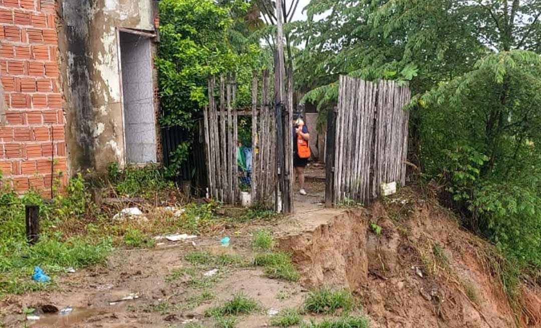 Defesa Civil Municipal fiscaliza áreas de risco e planeja mapeamento aéreo de localidades com risco geológico