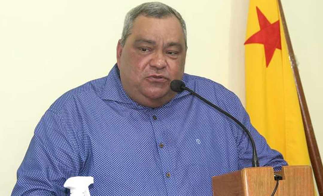 Mazinho Serafim confirma que vai deixar a prefeitura de Sena Madureira em março