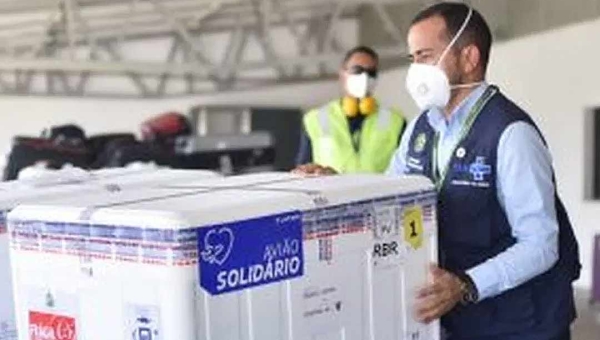 Zen diz que governo precisa disponibilizar aeronaves para acelerar o processo de vacinação contra a covid-19