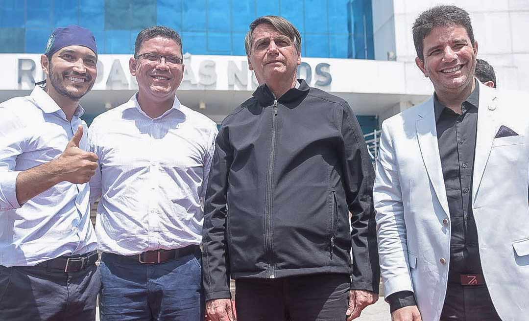 Em RO, Bolsonaro assina acordo comercial com o Peru, cita o Acre, e Gladson avalia: “Agenda do desenvolvimento”