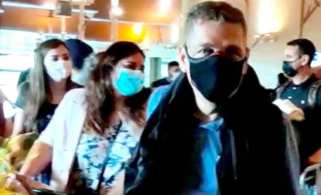 Após mais de 30 dias em tratamento em São Paulo, Rocha chega e assume o governo do Acre