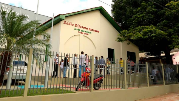 Após 50 dias, Difusora tenta voltar sua programação, mas fica no ar por apenas 3 horas após novo furto de cabos