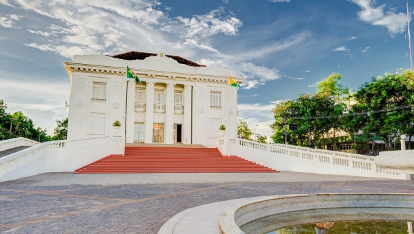 Secretários e diretores do governo Cameli que serão candidatos têm até 28 de fevereiro para deixar os cargos