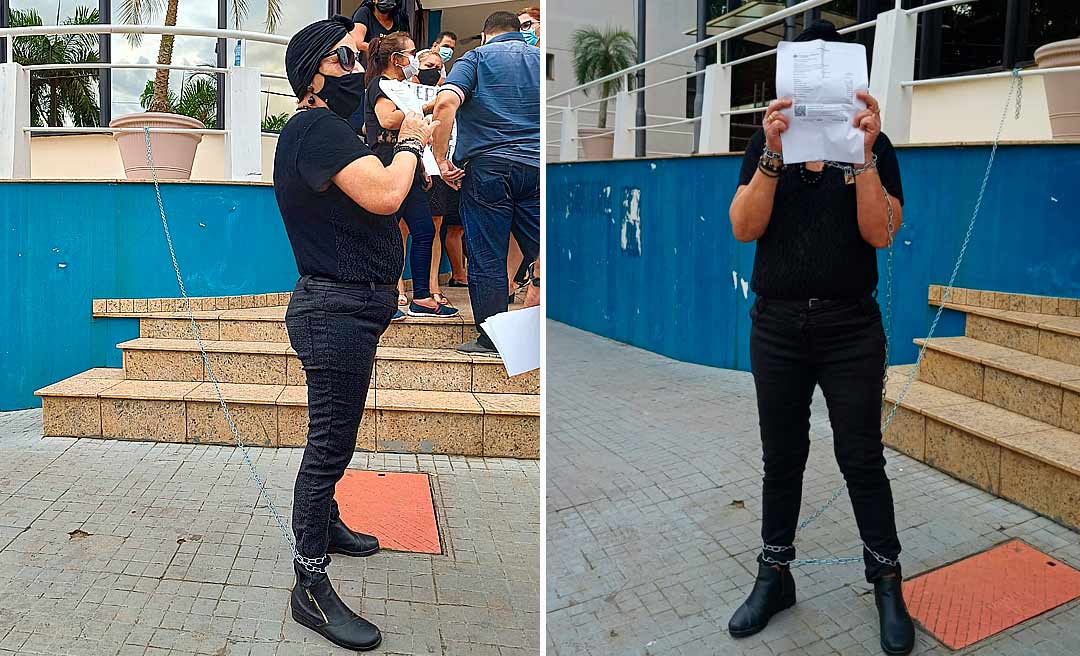 Servidora da Secretaria de Segurança se acorrenta no prédio da Aleac pedindo aprovação de PCCR