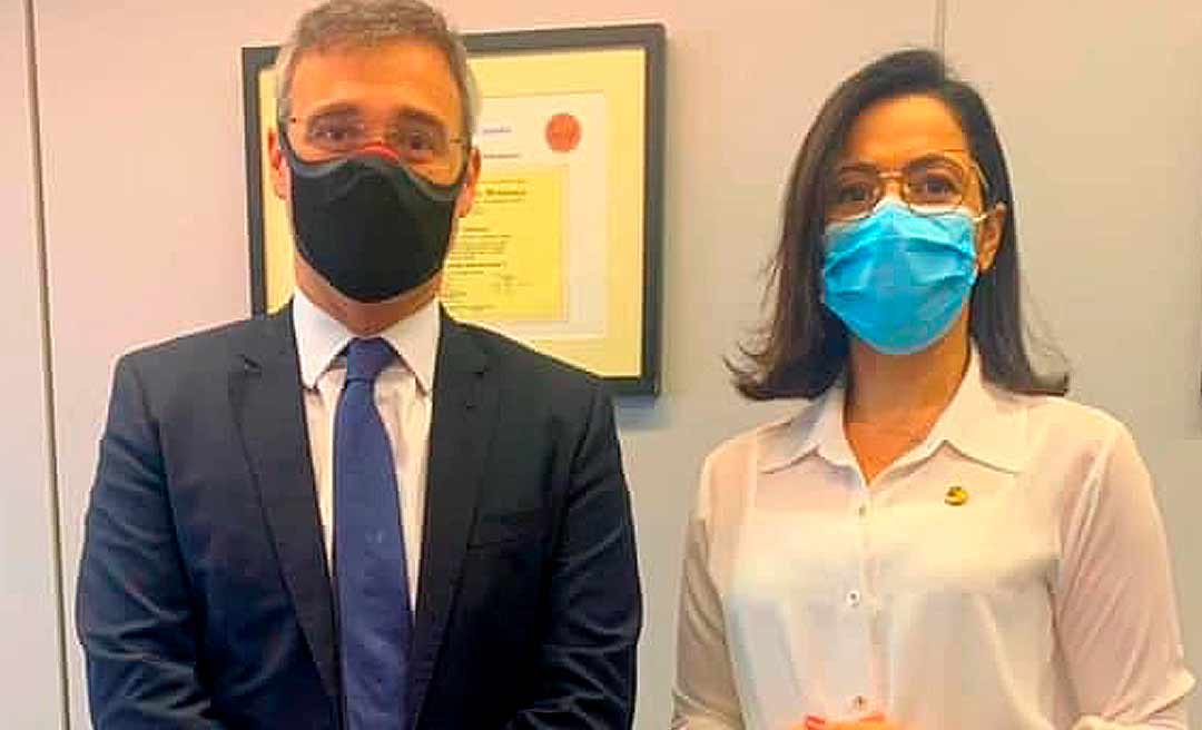 Mailza solicita ao ministro André Mendonça que seja mantido o horário das eleições de 2022 no Acre