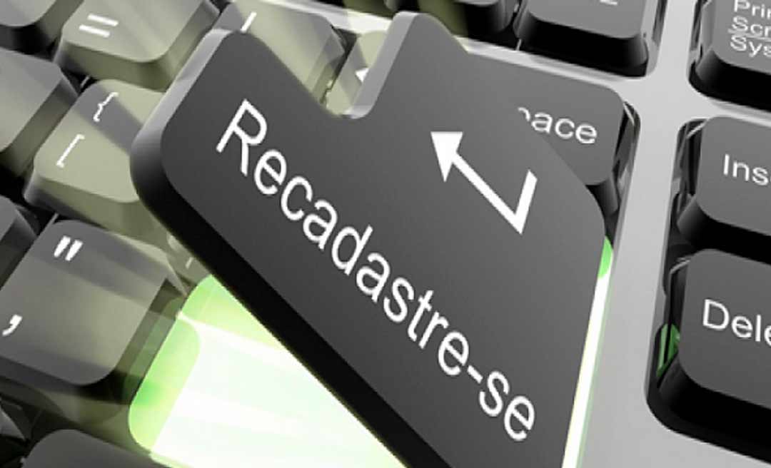 Servidores da Educação são notificados a fazer recadastramento; salários podem ser suspensos