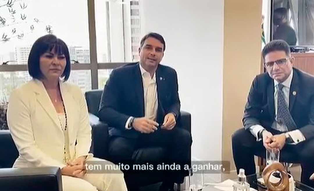 Gladson diz a filho de Bolsonaro que presidente é “um pai e um avô” para o Acre; Flávio Bolsonaro articula para emplacar Marcia na chapa de Gladson