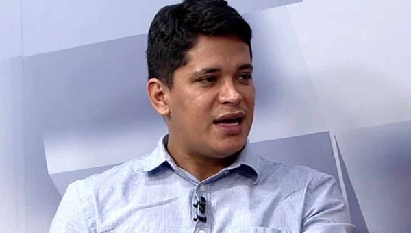 Carlos Gomes diz que pré-candidatura de Marcia é “prêmio de consolação” para “compensar casamento falido”