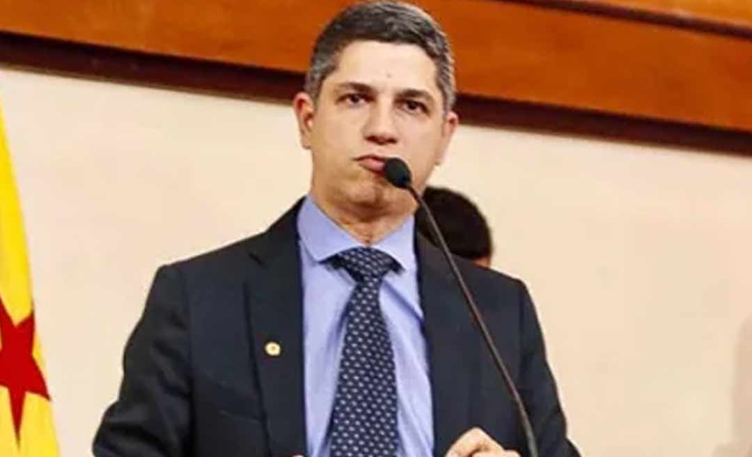 Calegário alerta prefeito de Plácido de Castro sobre desvio de função em novo edital para contratar terceirizada