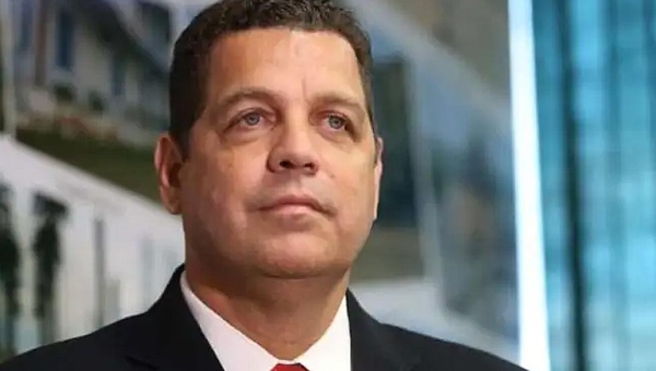 Em casa se recuperando, Rocha afirma que está bem e diz: “Muita gente torcendo contra, mas também recebi muitas orações e apoio”