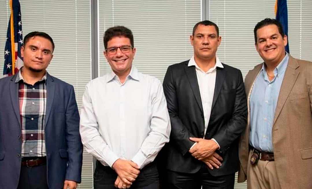 No FBI em Miami, Gladson é condecorado e reforça importância do Acre na fiscalização das fronteiras