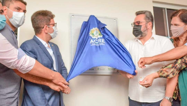 Com R$ 3,8 milhões de Alan Rick, Hospital de Mâncio Lima é entregue reformado e ampliado