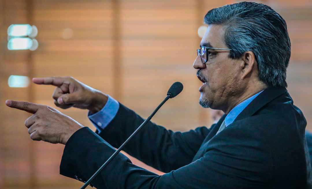Edvaldo sai em defesa dos servidores públicos e diz que governo não pode usar o TCE como escudo para não conceder reajuste