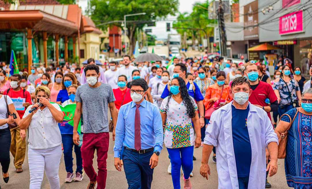 Na Aleac, Jenilson cobra mais políticas públicas para mulheres e pede que governador cumpra promessas feitas aos servidores da Saúde