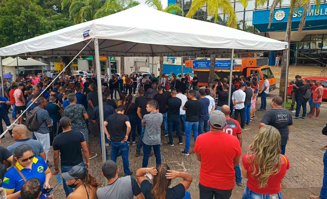 PM’s do Acre voltam a cobrar titulação em protesto e devem acampar contra o governo