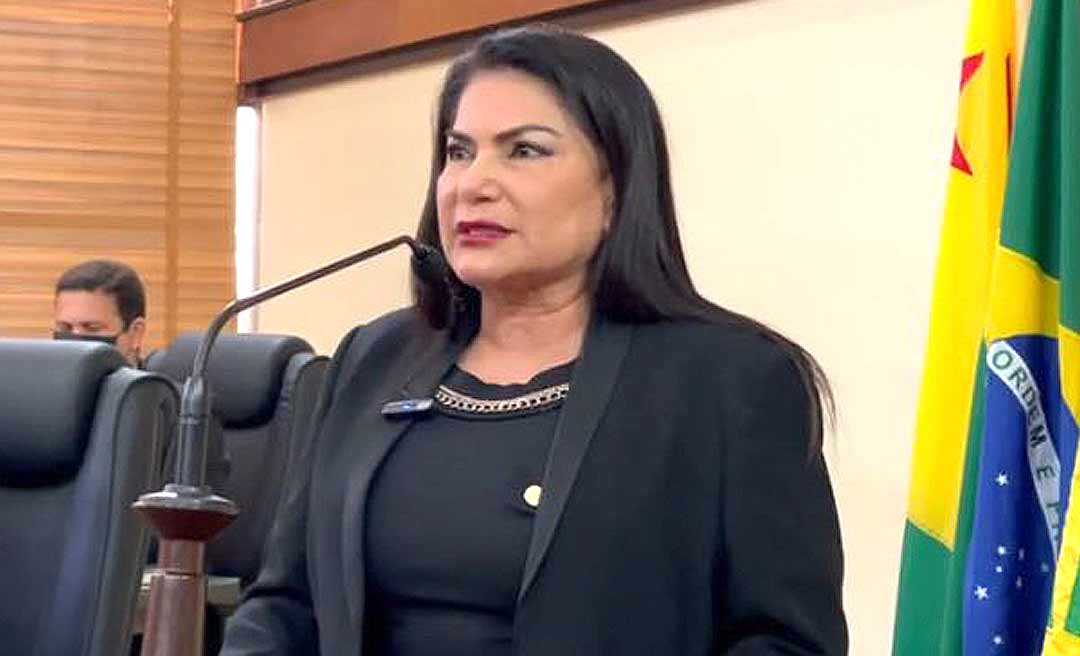 Antonia Sales reforça apoio à luta dos servidores públicos e diz: “jamais vou contra os meus princípios”