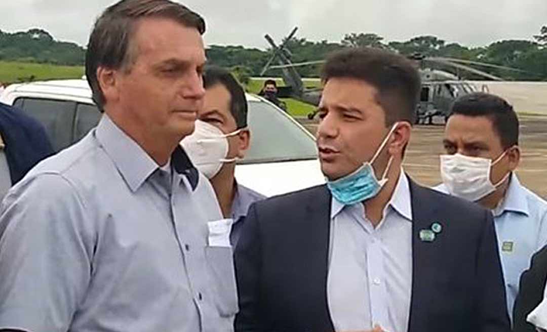 Sem perder tempo, Gladson participa das três agendas de Bolsonaro no Acre