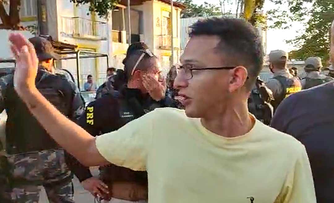 Sem argumentos, militante bolsonarista ataca cursos de História e Psicologia da Ufac