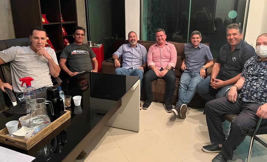 Podemos se reúne e incumbe a Julinho a articulação das chapas do partido