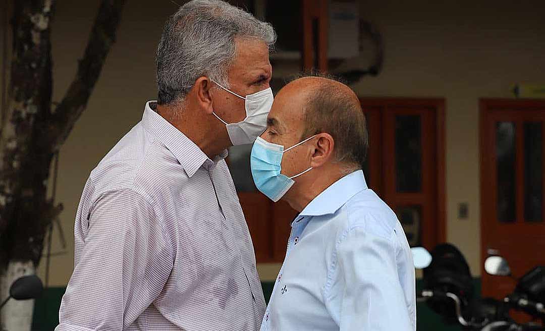 Puto da vida com Cameli, Bocalom cita Petecão em agradecimento e “esquece” governador