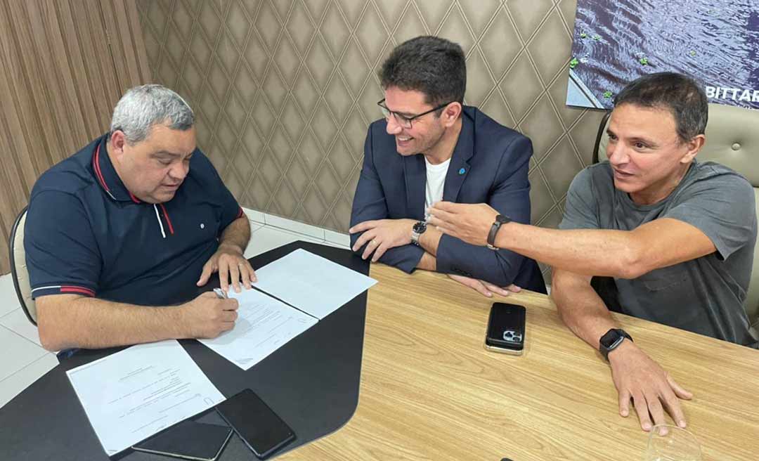 Na presença de Gladson e Bittar, Mazinho e Meire se desfiliam do MDB e vão para o PL