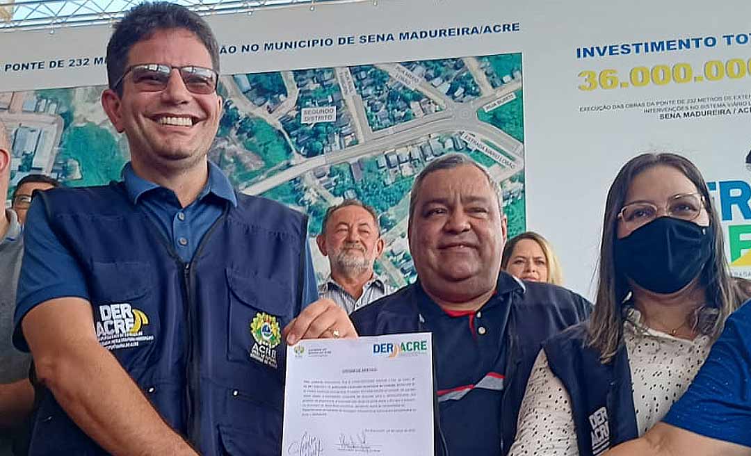 Ao lado de Mazinho, Gladson assina ordem de serviço para a construção da Ponte do Segundo Distrito